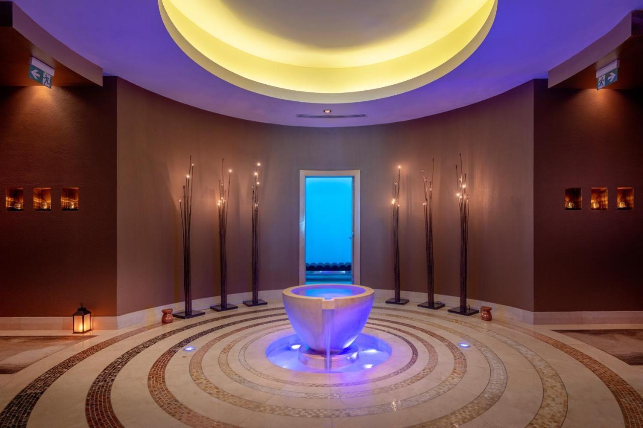 Four Seasons Hotel Доха Екстериор снимка The spa at the Jumeirah Atlantis