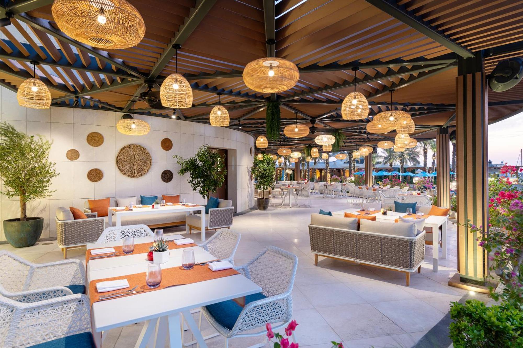Four Seasons Hotel Доха Екстериор снимка The Beach Club