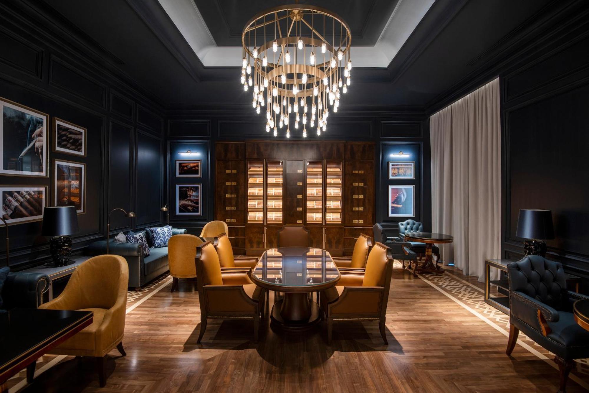 Four Seasons Hotel Доха Екстериор снимка The Library at The Ritz-Carlton, Boston